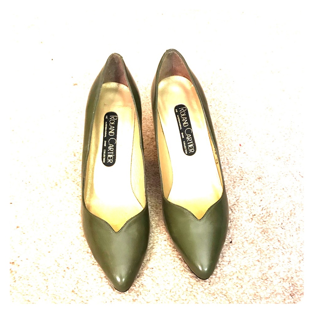 Roland Cartier leather green heels size 5.5